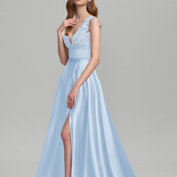 BNWT satin/ lace sky blue, long, formal dress prom / wedding - Picture 2 of 2